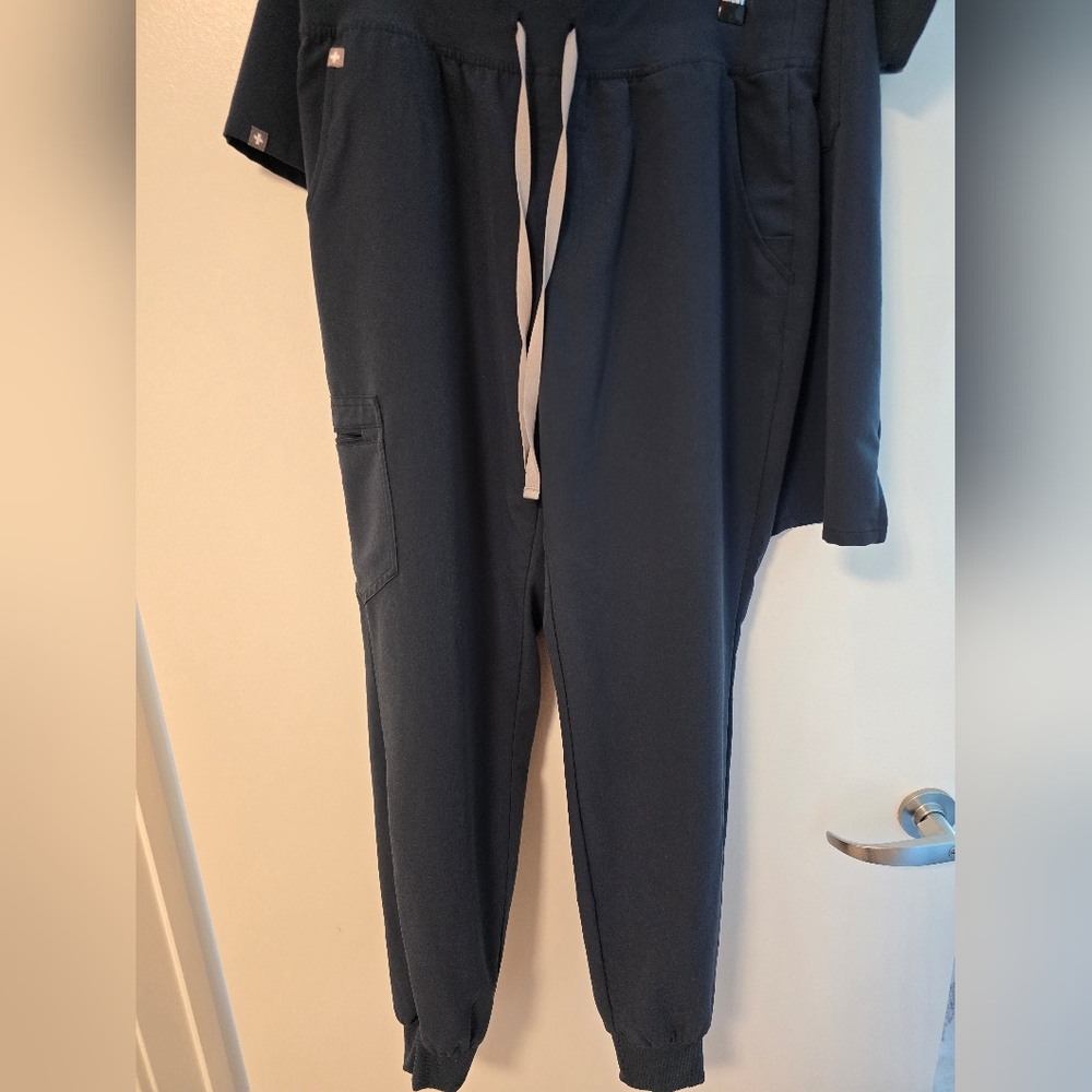 FIGS scrub pants